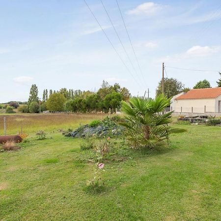Appartement Accueillant A Mortagne Sur Gironde 45 M² Terrasse Exterior foto