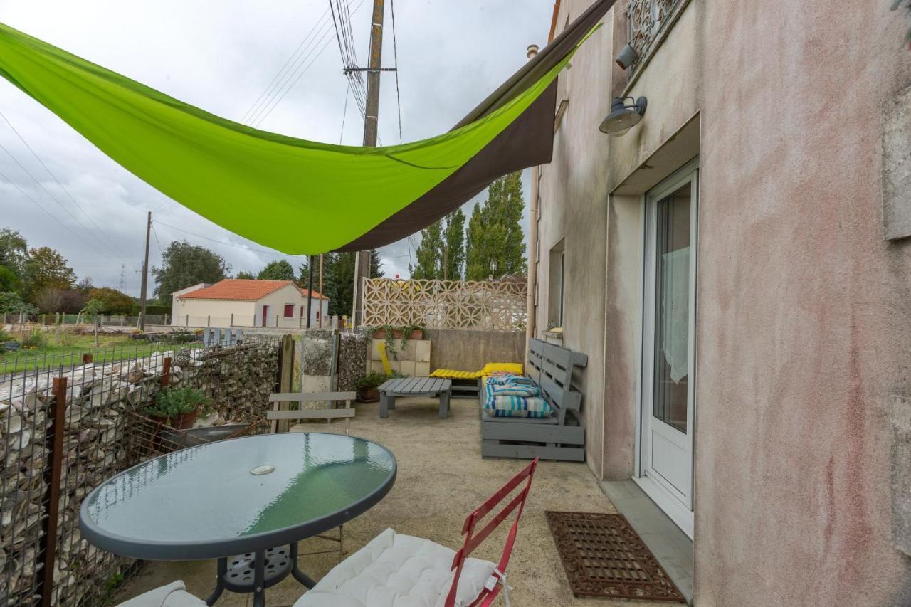 Appartement Accueillant A Mortagne Sur Gironde 45 M² Terrasse Exterior foto